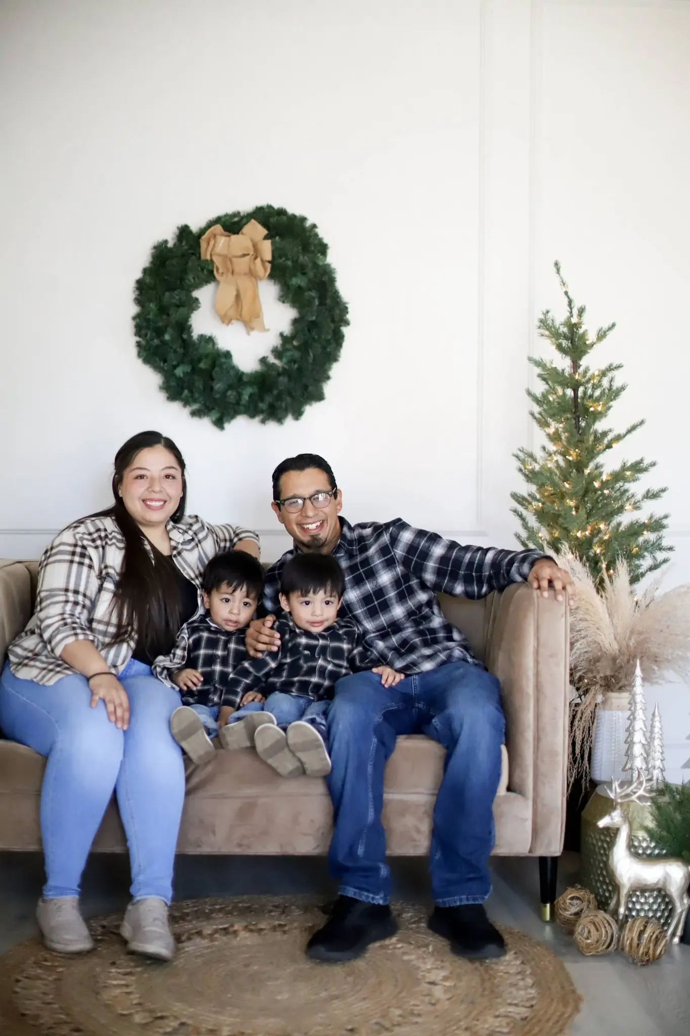 Ana Robles and Richard Alonzo with their family